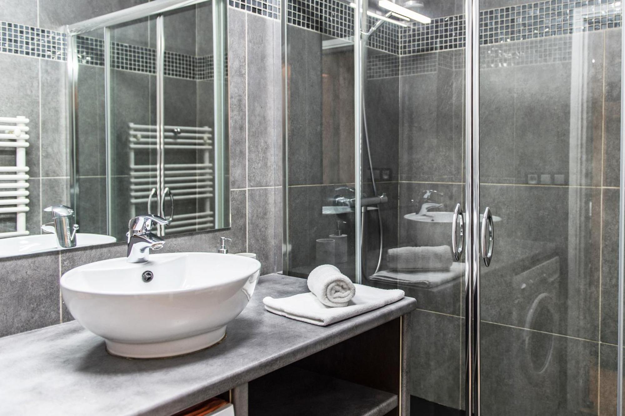 Appartement Renove - Terrasse - Parking - Bm นีซ ภายนอก รูปภาพ